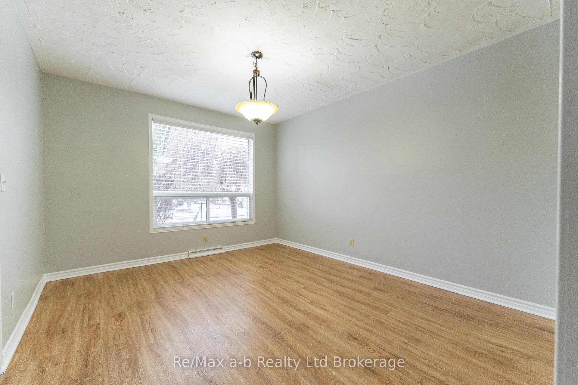 74 Brock Street East, Tillsonburg
