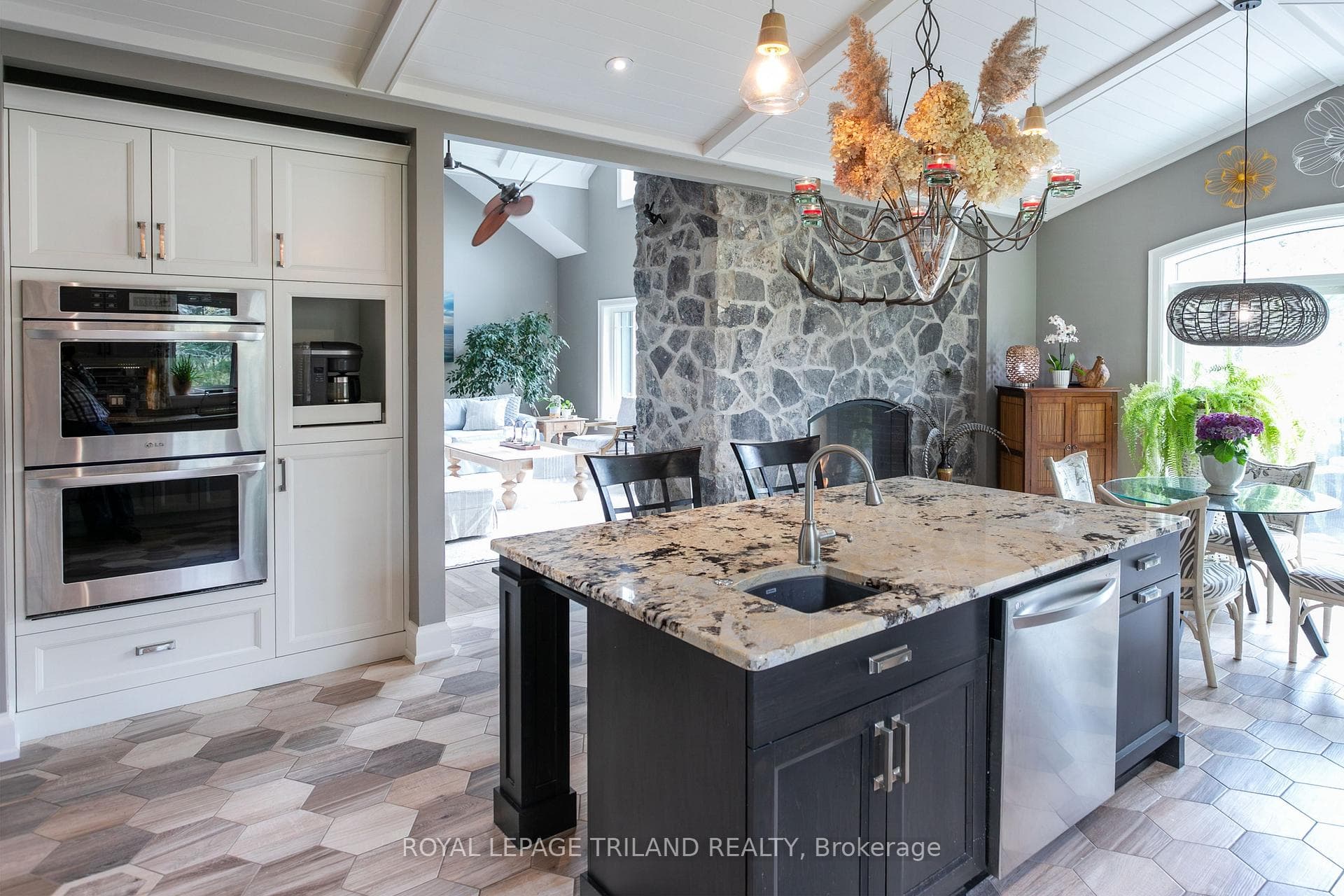 6480 Toll Gate Road photo 11