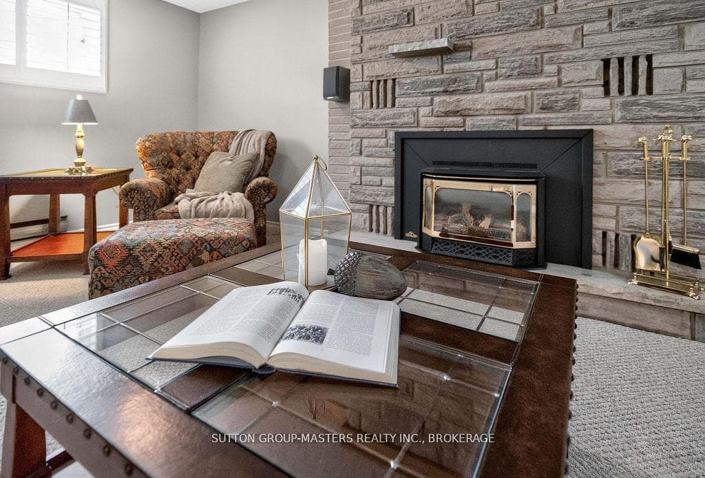 259 Inverness Crescent photo 35