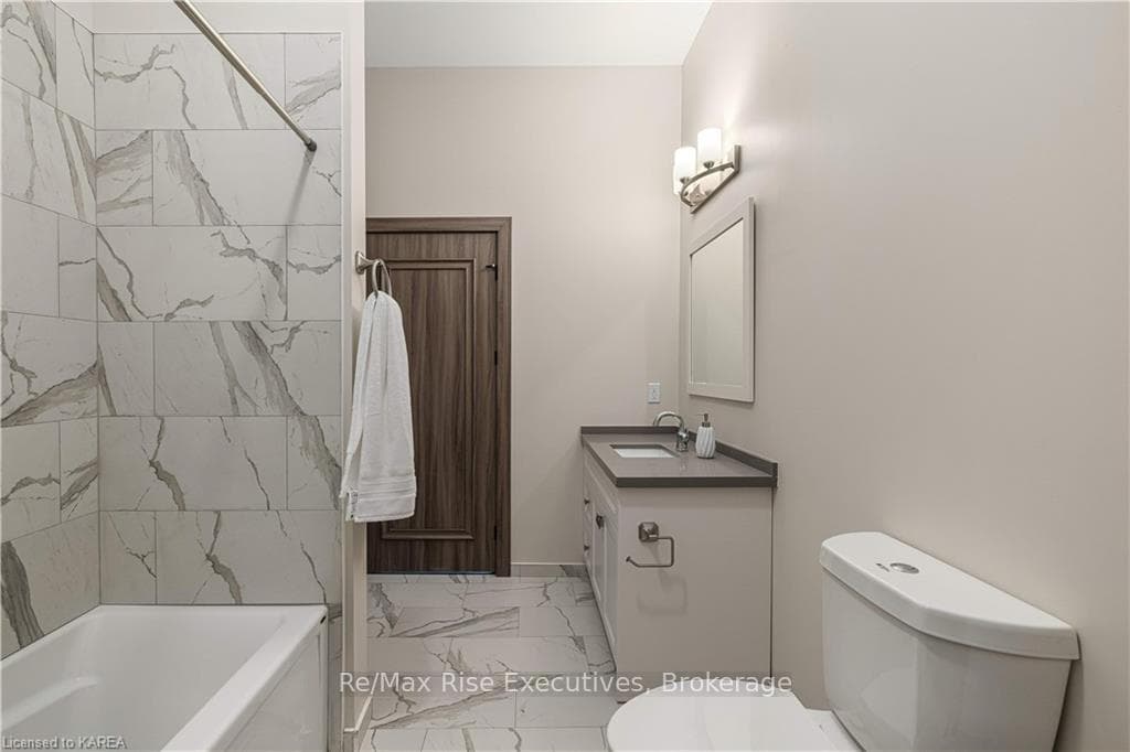 2274 PRINCESS Street Unit 103 photo 9