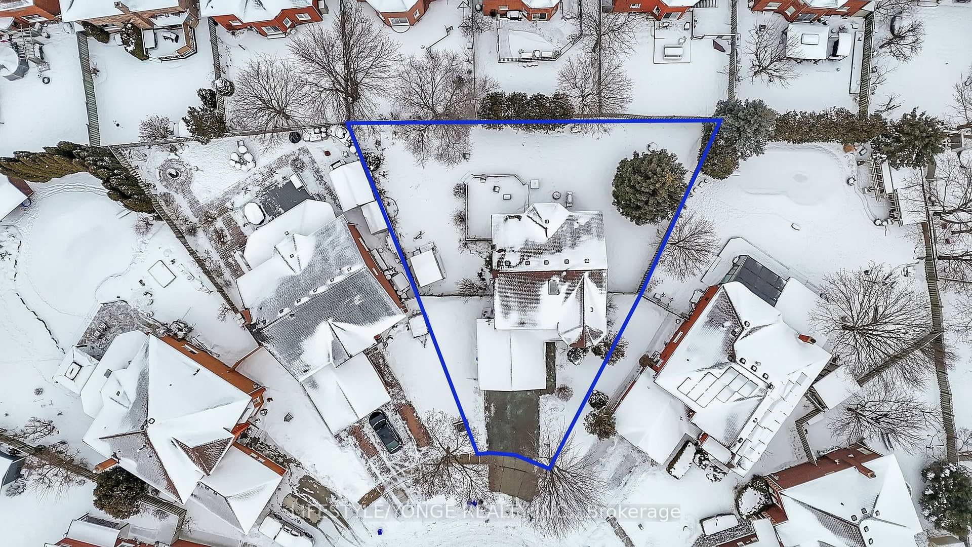 44 Tallowtree Place photo 3