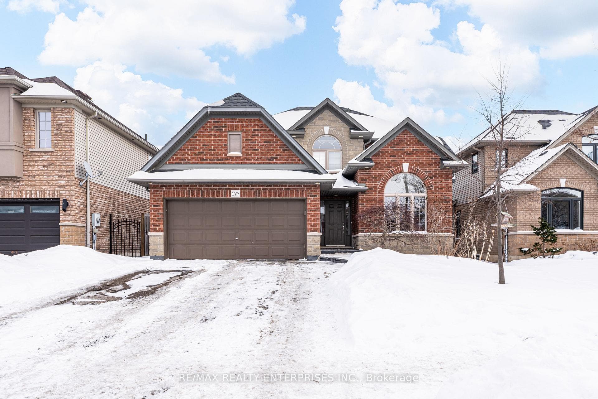 177 Southbrook Drive photo 1