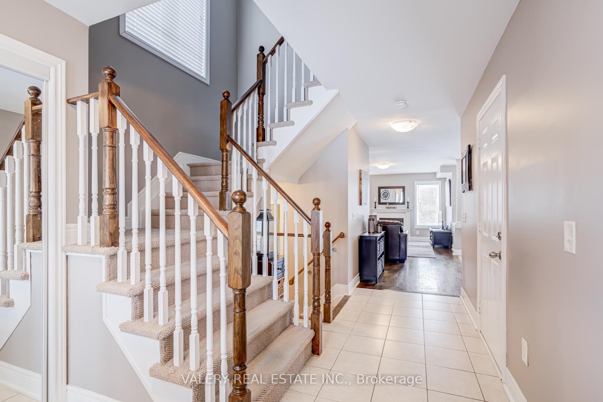 63 Bathgate Crescent photo 2