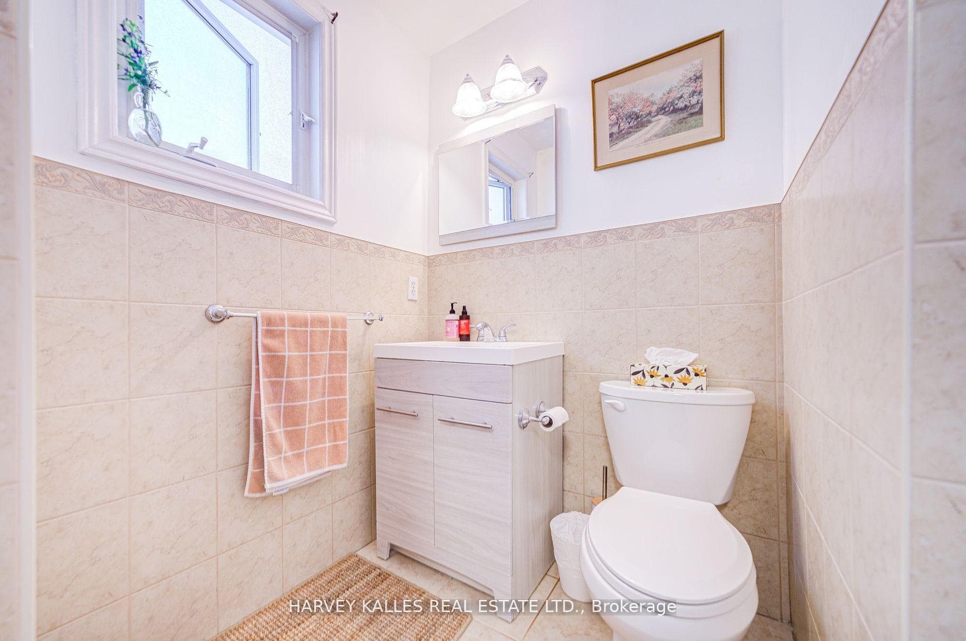 408 Silverthorn Avenue photo 17