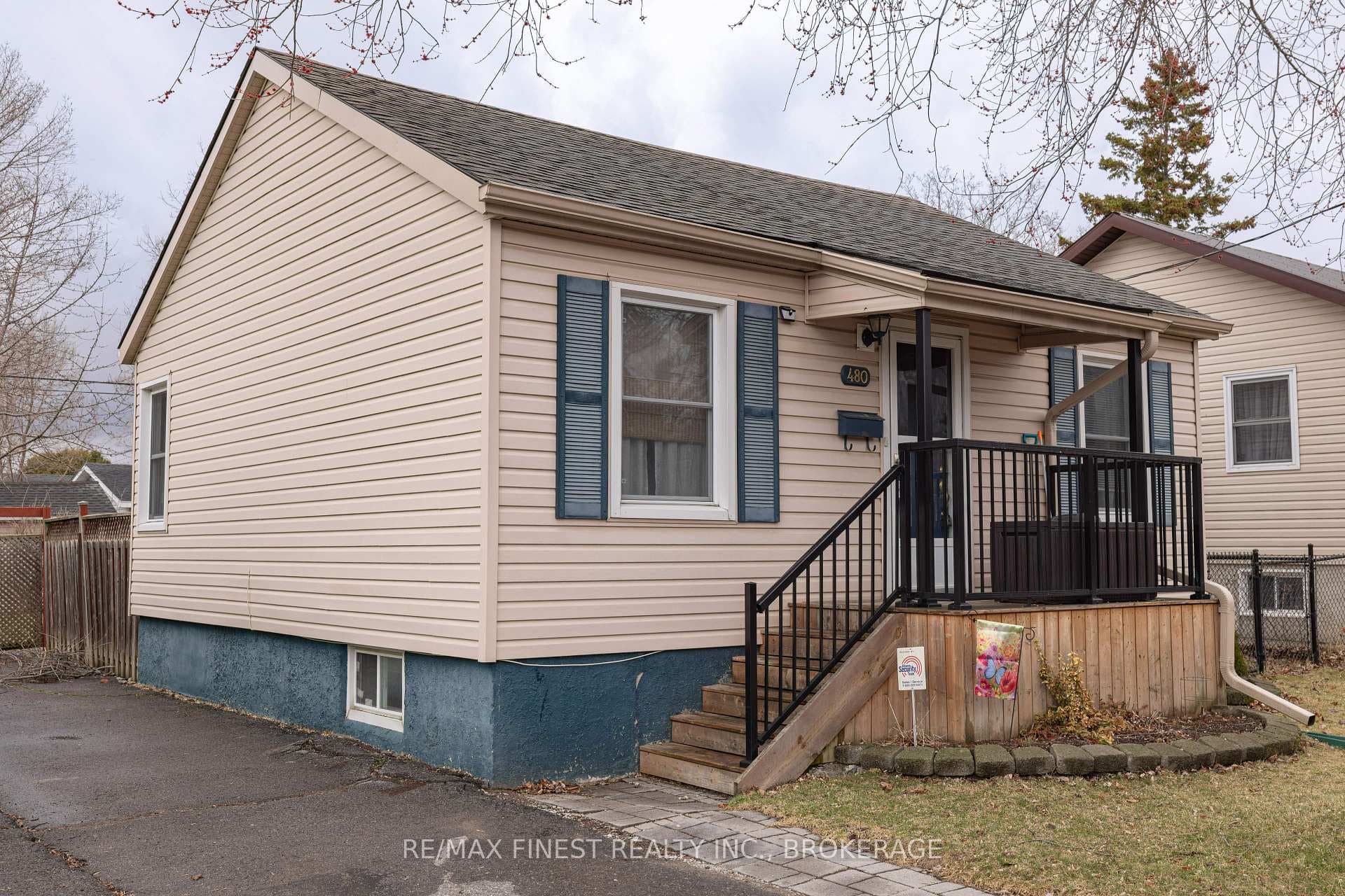 480 Nelson Street photo 4