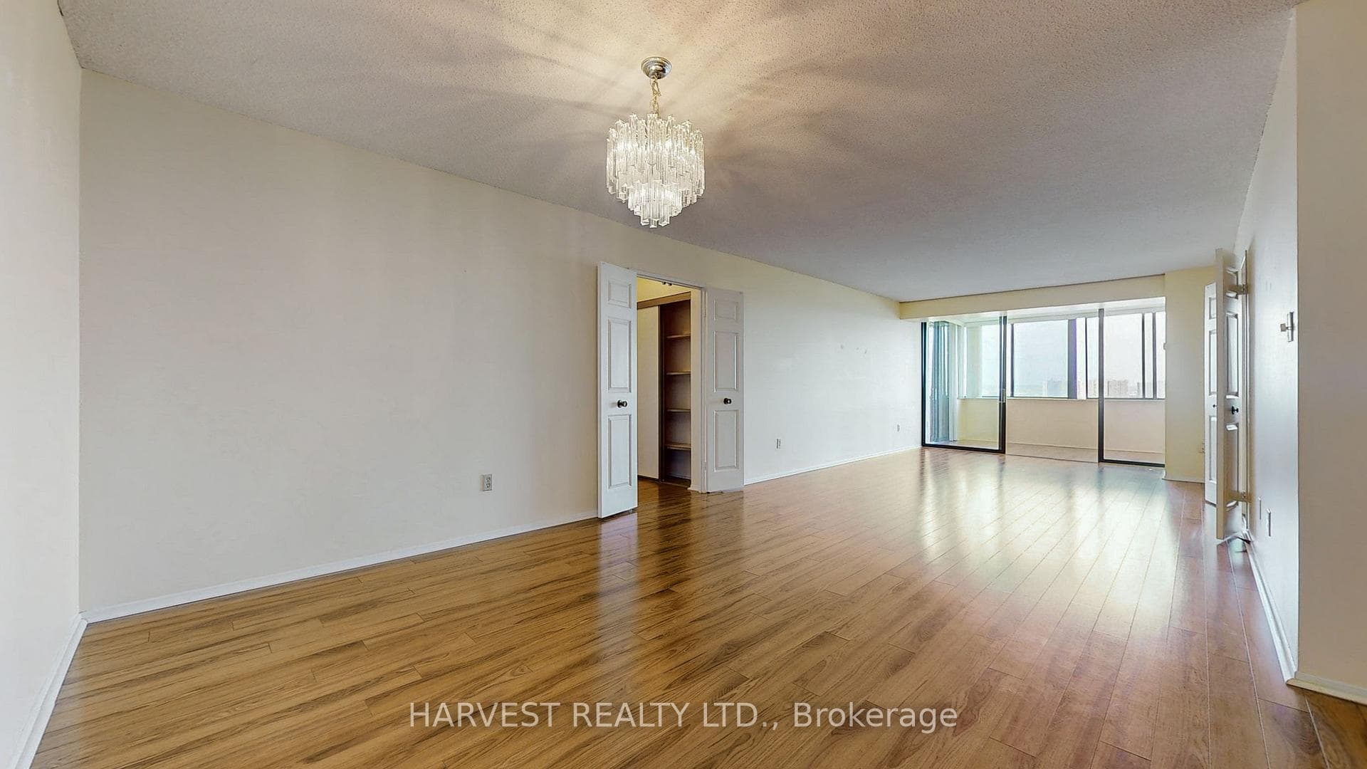 2350 Bridletowne Circle Unit 1602 photo 6