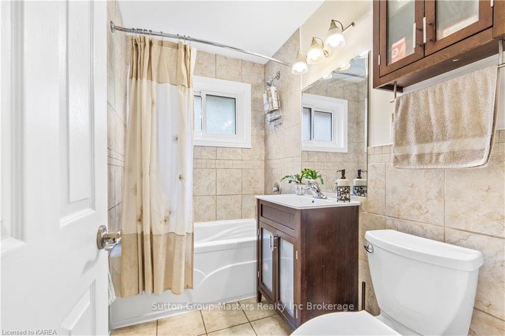 4 BARCLAY Road photo 20