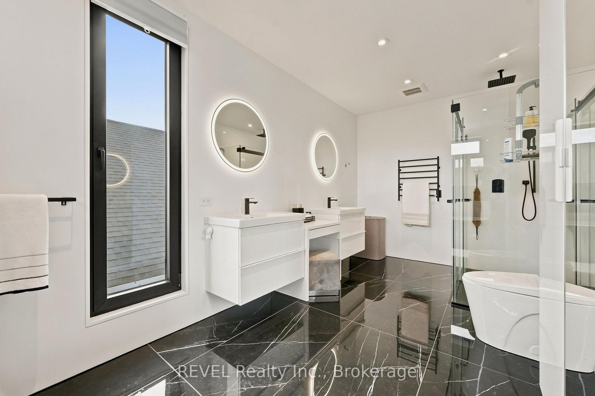 81 Mackenzie King Avenue photo 24