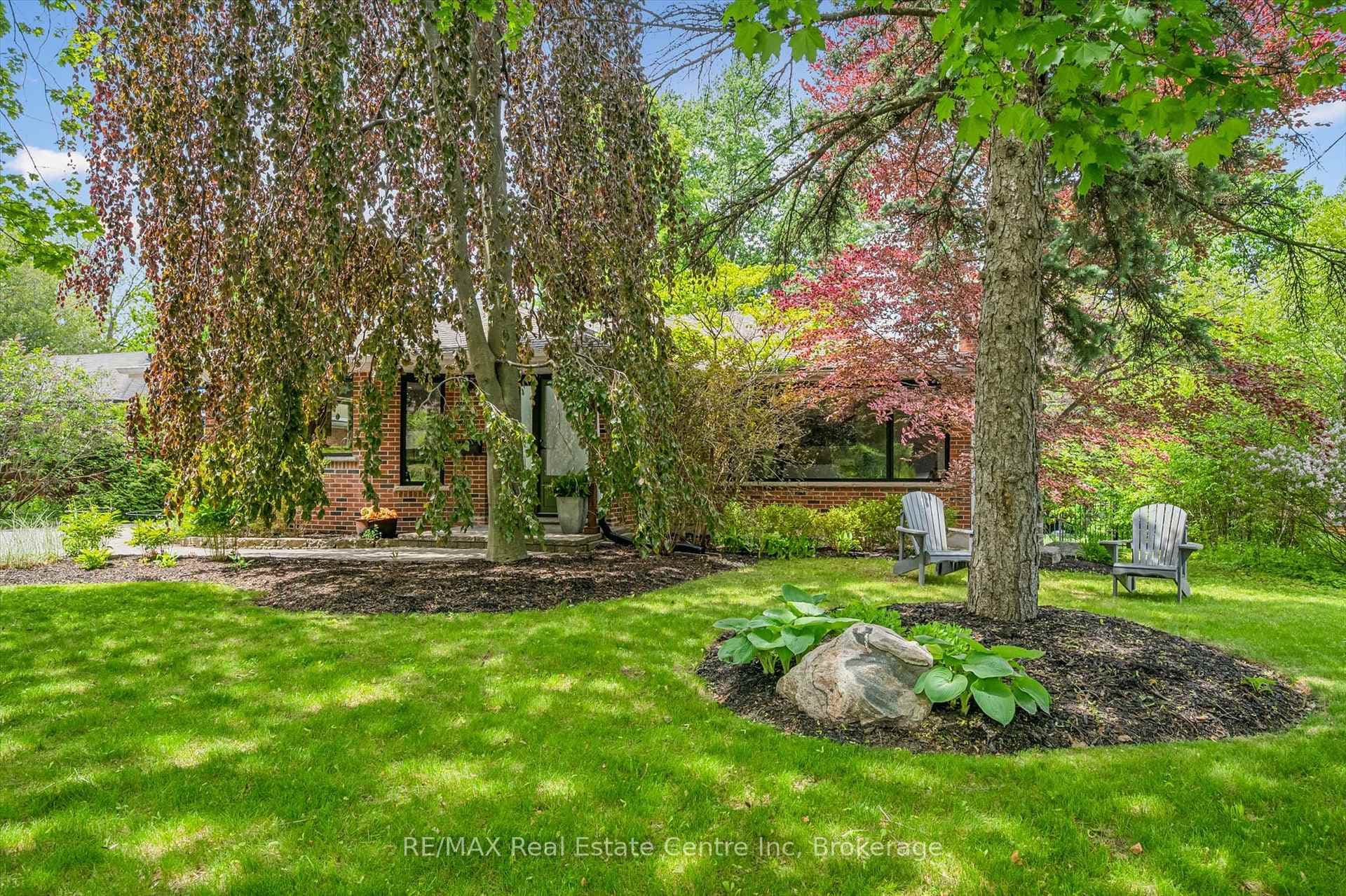 11 Floral Drive photo 2
