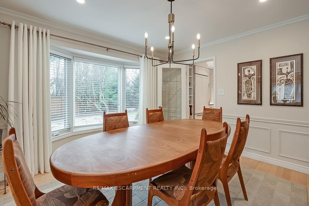 190 Seymour Drive photo 6