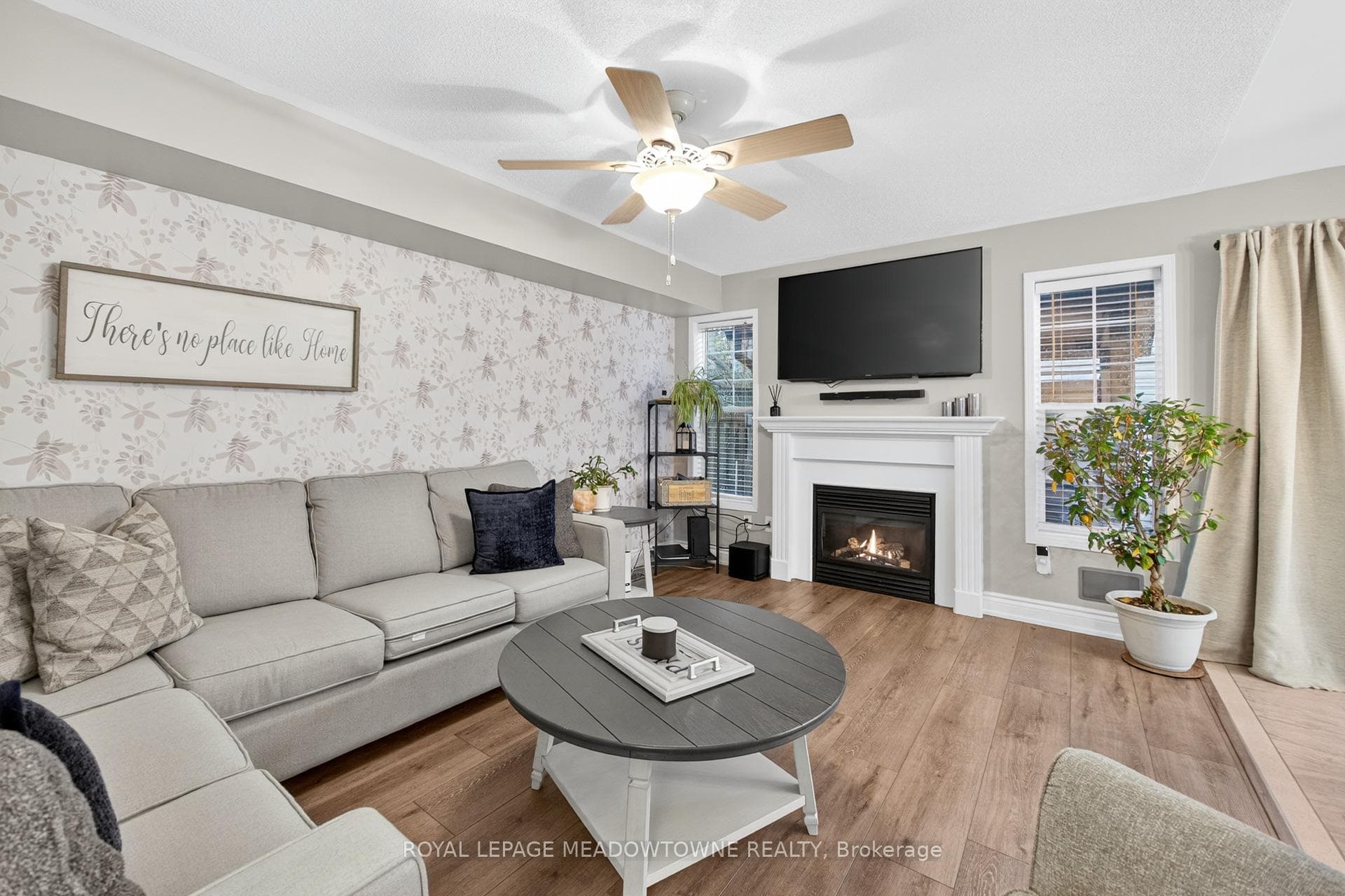 60 Tanners Drive photo 16