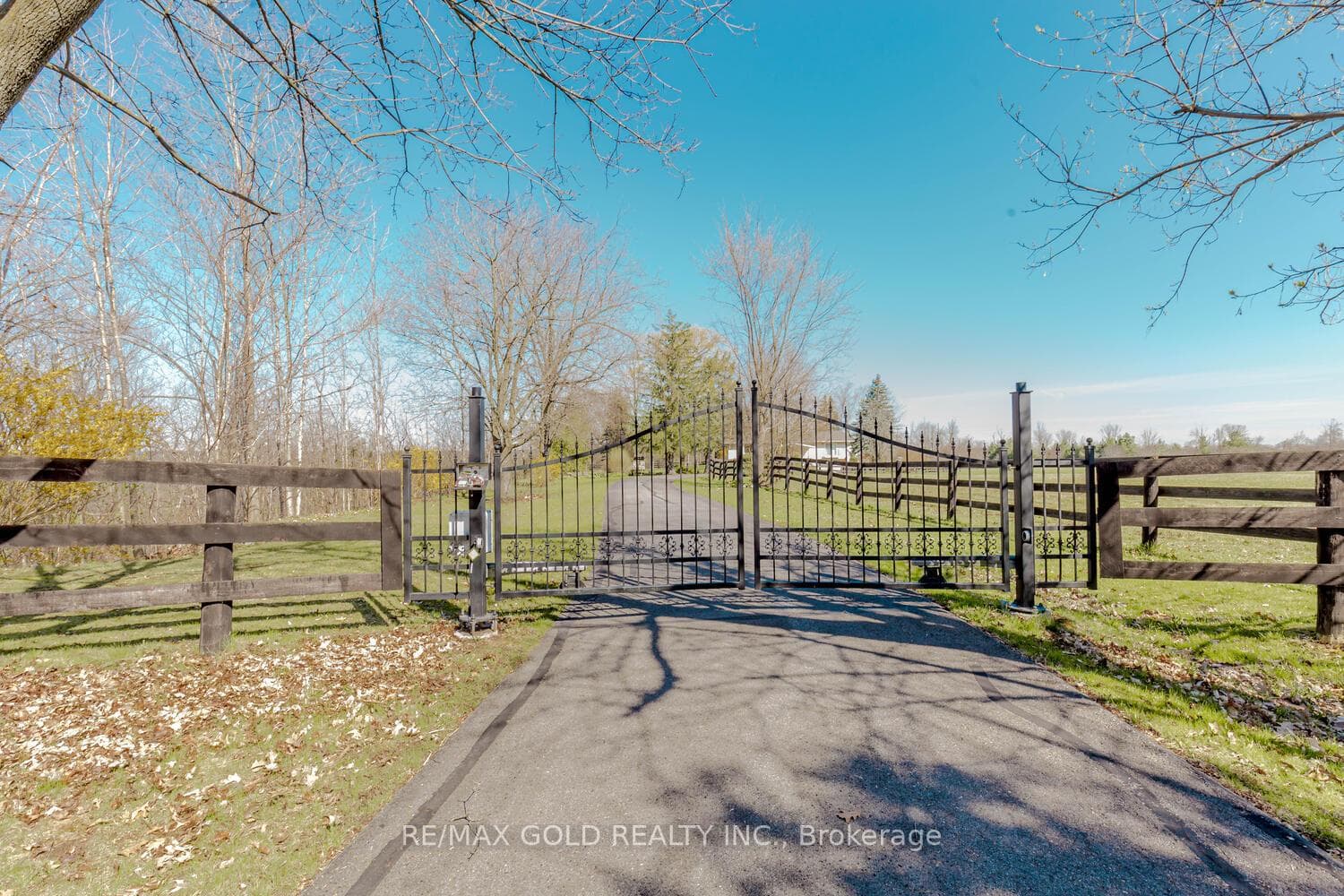 13547 Winston Churchill Boulevard photo 1
