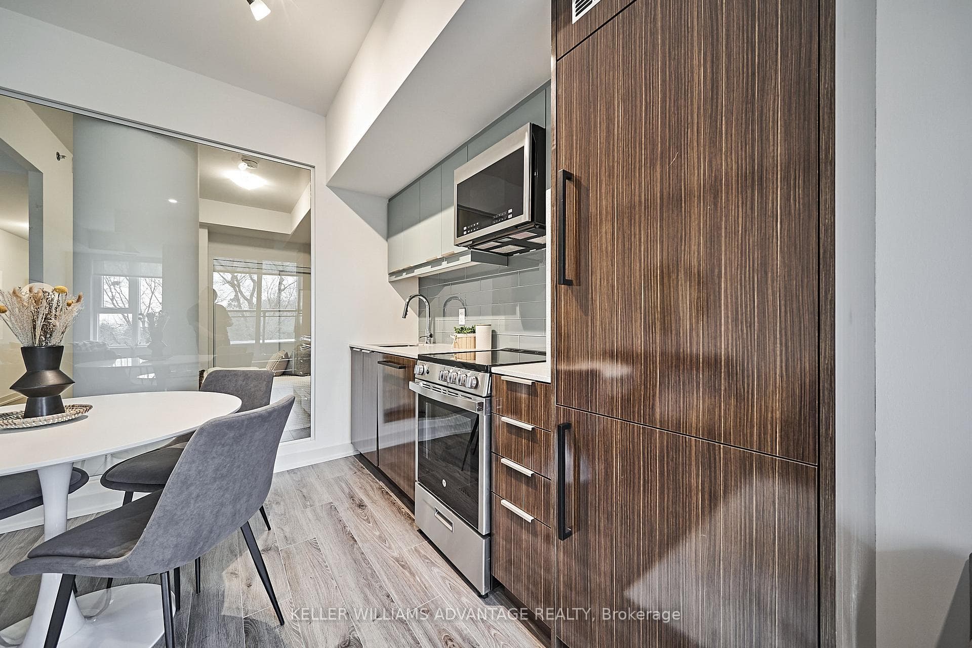 Modern kitchen