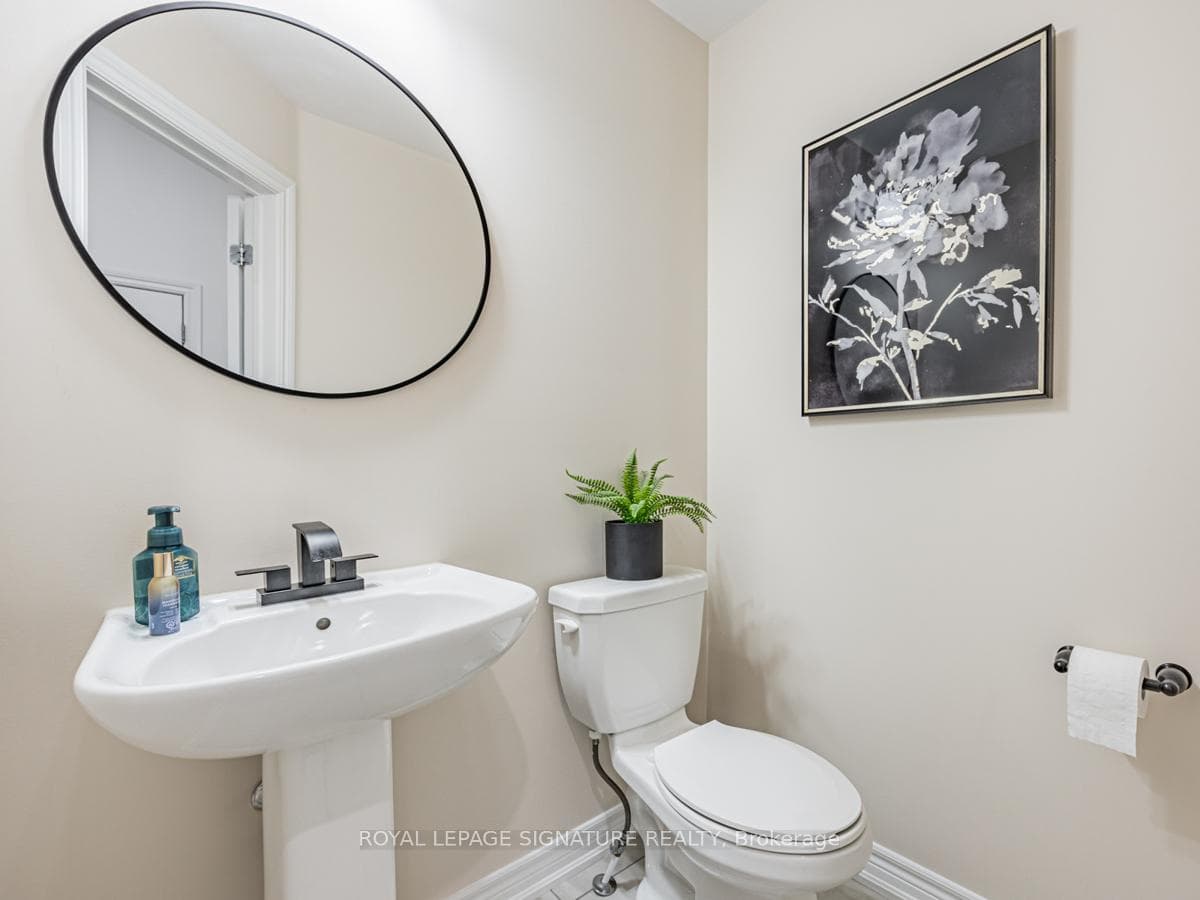 62 Great Gabe Crescent photo 17