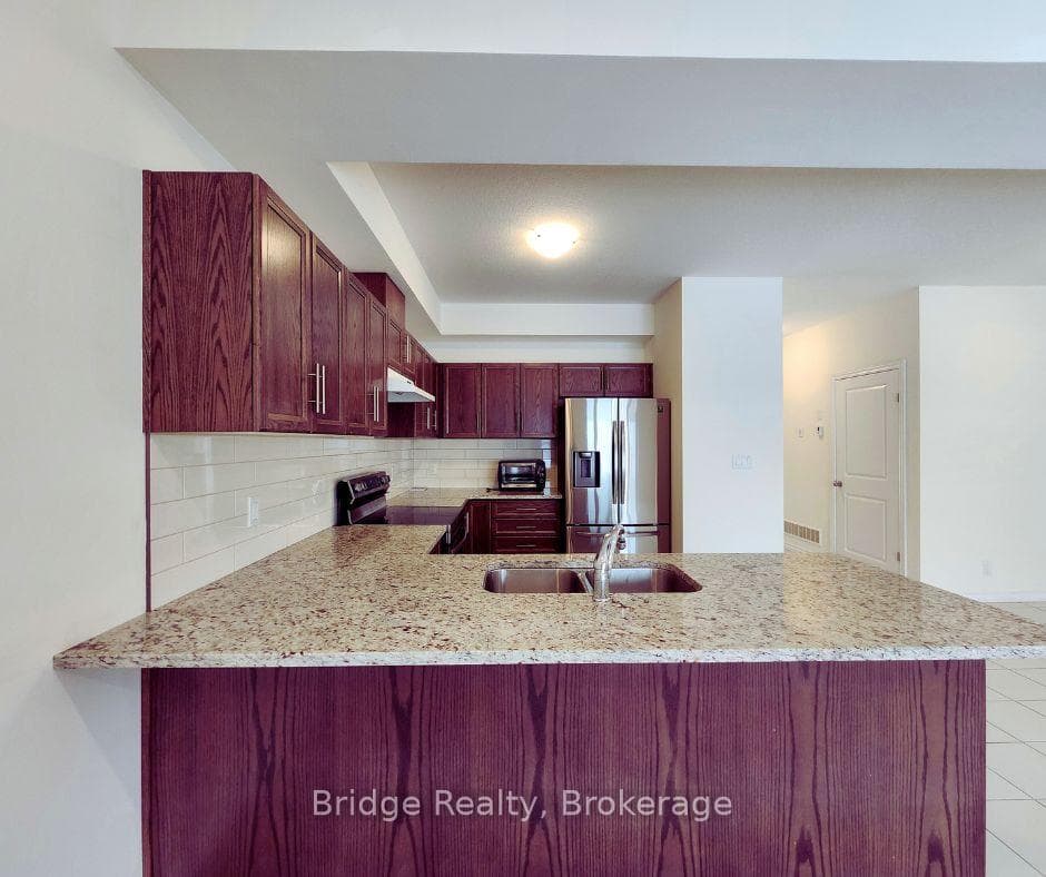 1613 DUNKIRK Avenue photo 5