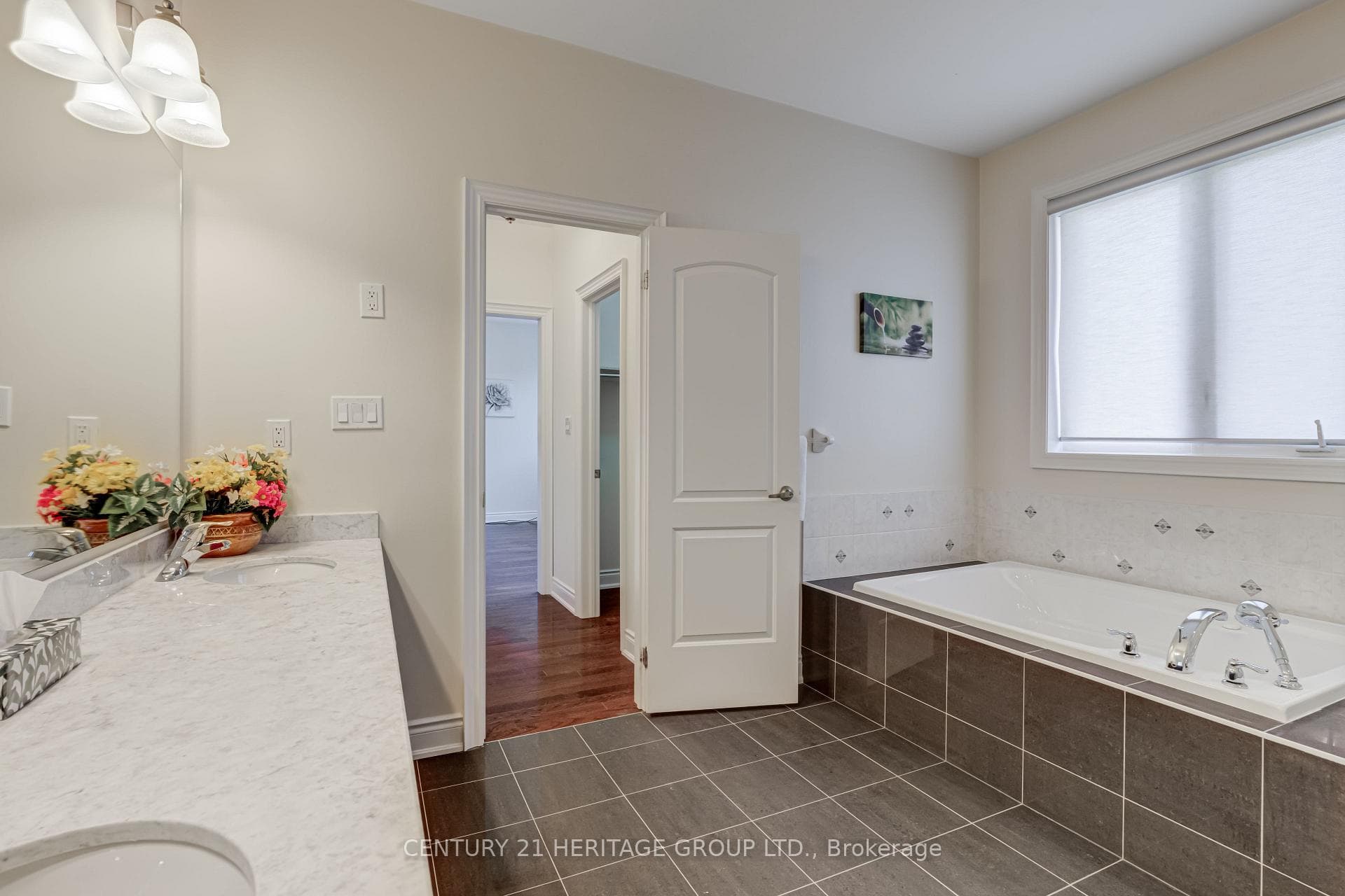 80 Marbrook Street photo 24