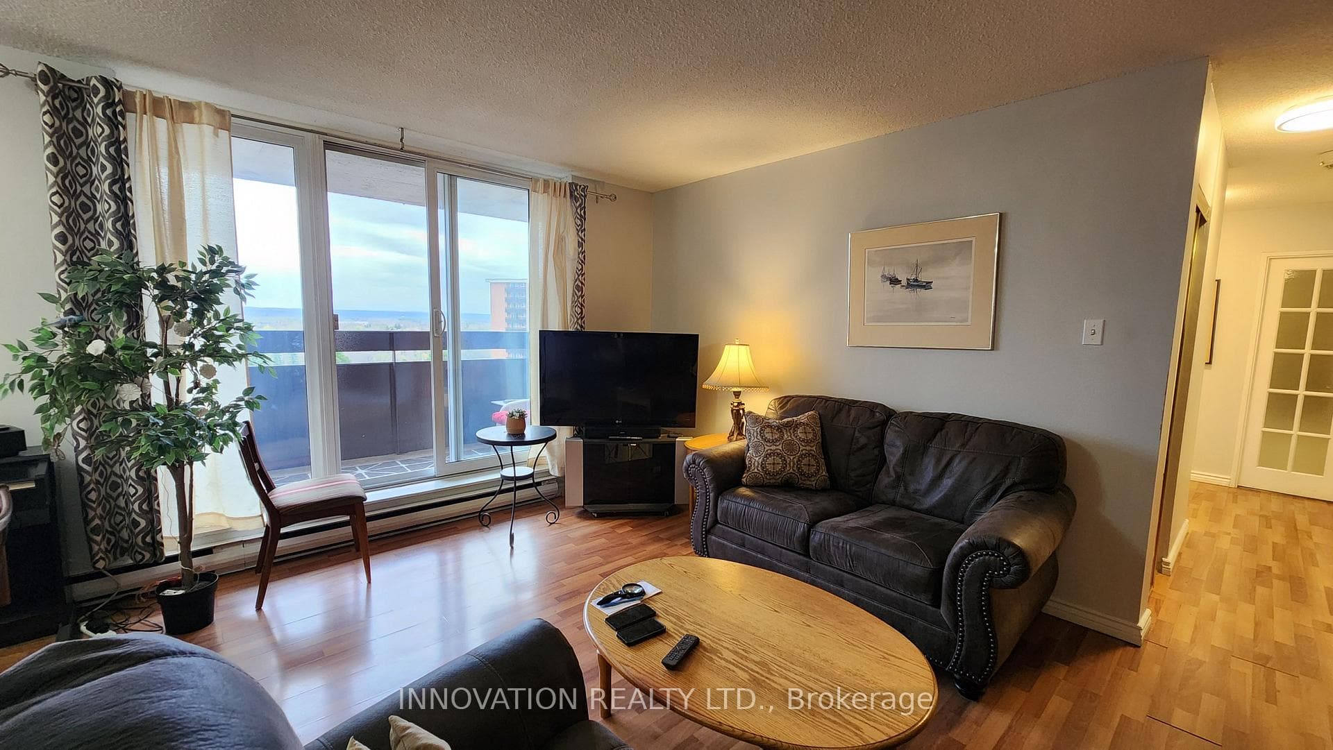 2000 Jasmine Crescent Unit 1108 photo 12