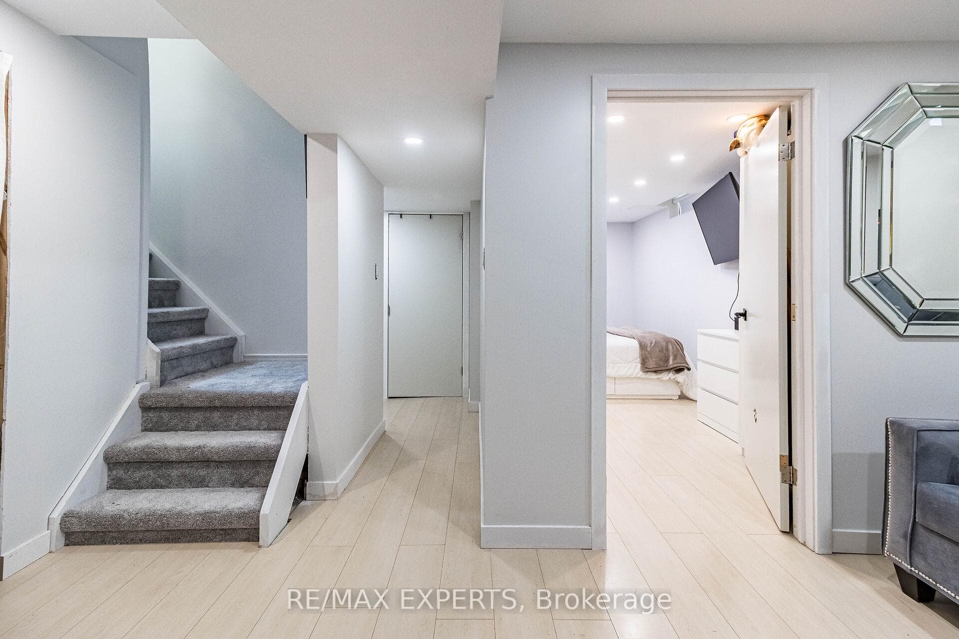 93 Goodfellow Crescent photo 32