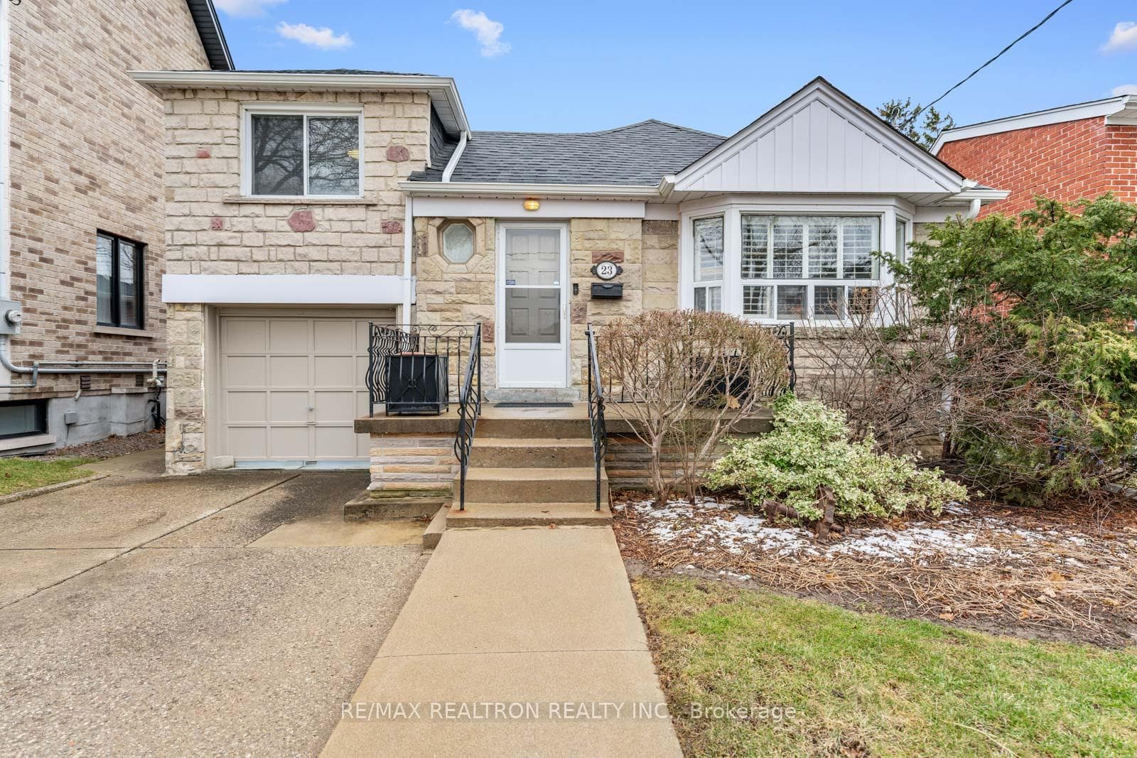 23 Allingham Gardens photo 3
