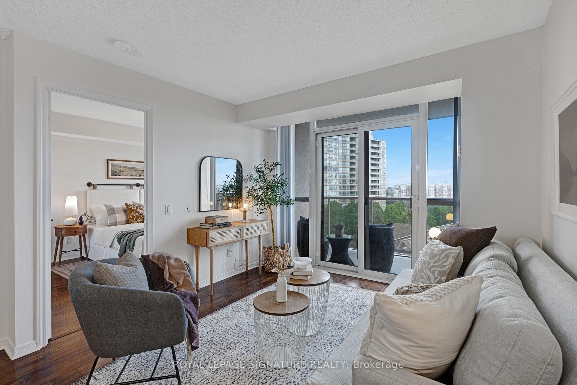 1200 The Esplanade N/A Unit 812 photo 2