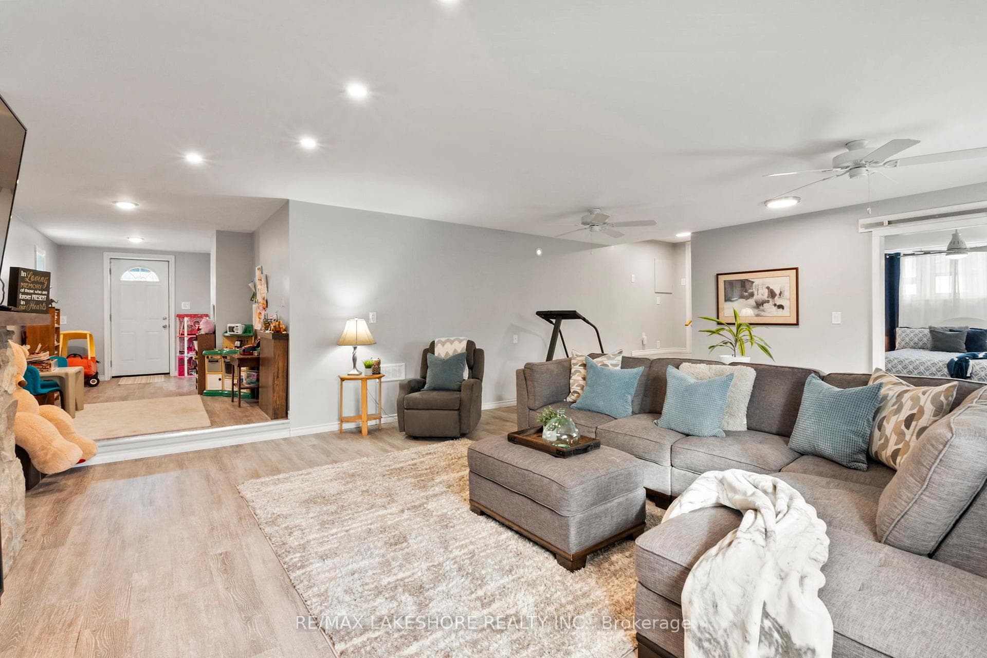 61 Toronto Street photo 18