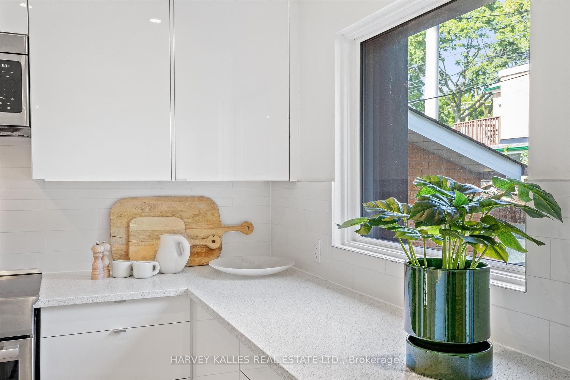 99 Claremont Street photo 9