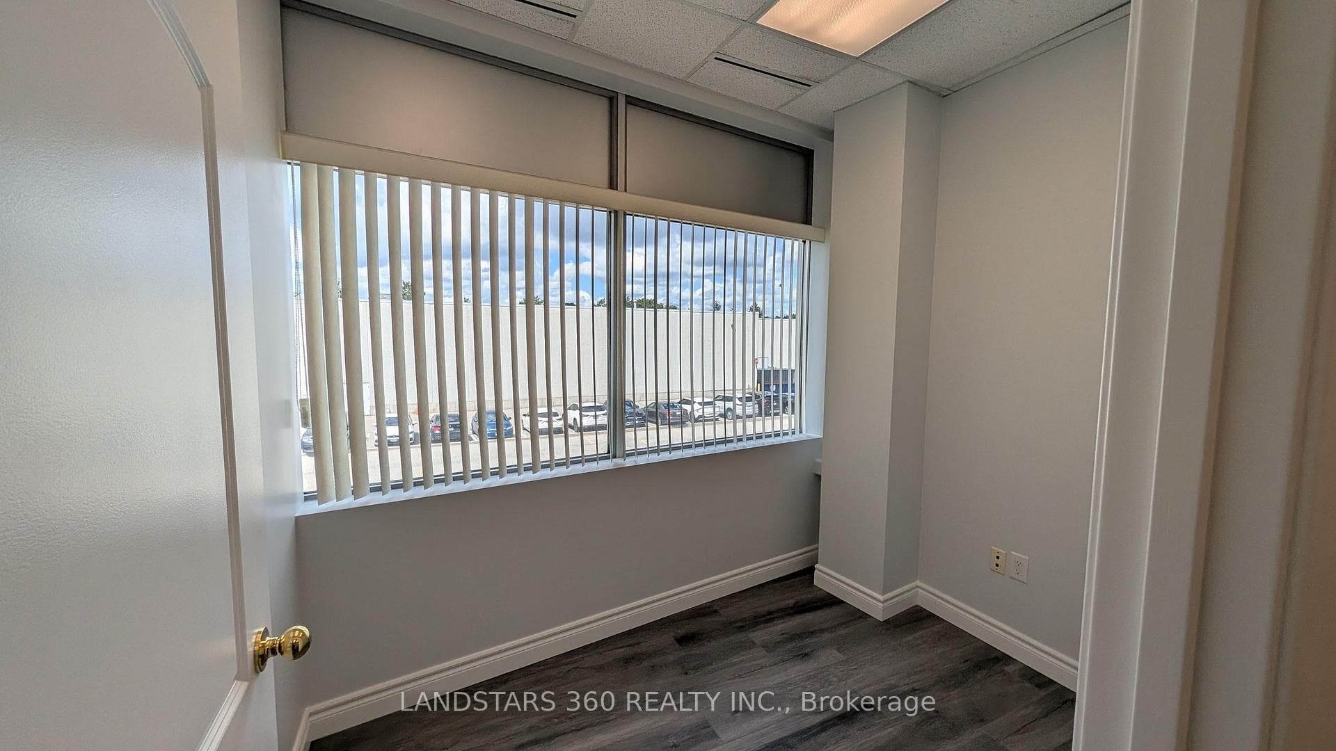 9140 Leslie Street Unit 211-212 photo 15