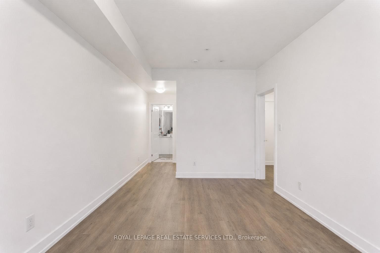 150 Oak Park Boulevard Unit 420 photo 5