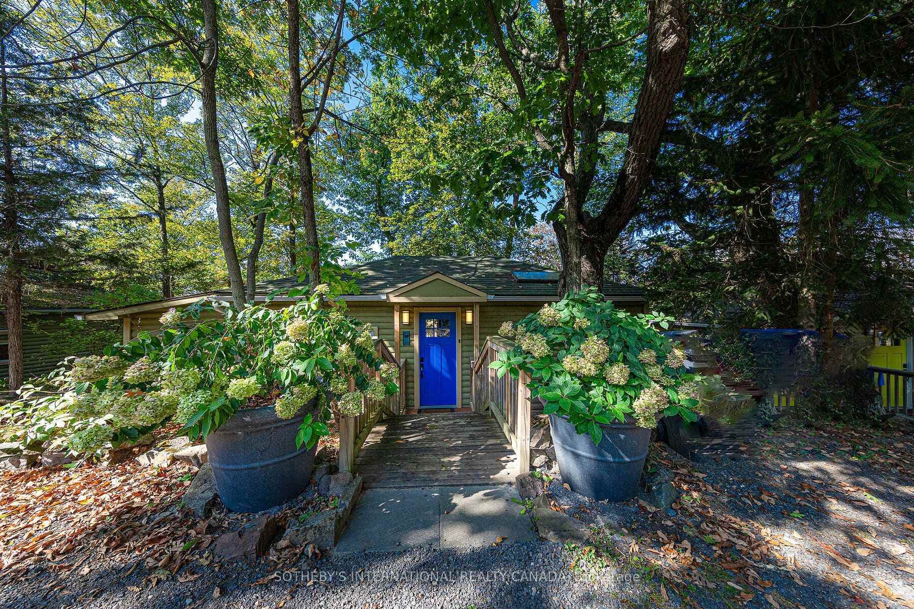 345 Thousand Islands Parkway photo 28