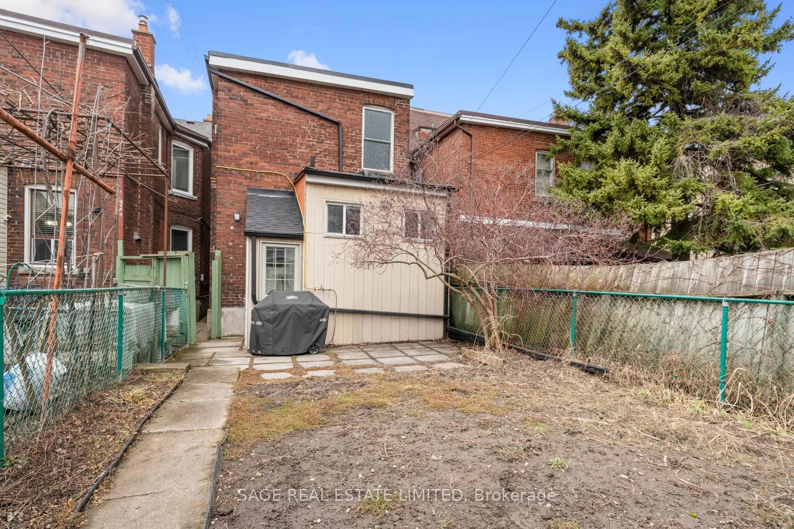 285 Delaware Avenue photo 40