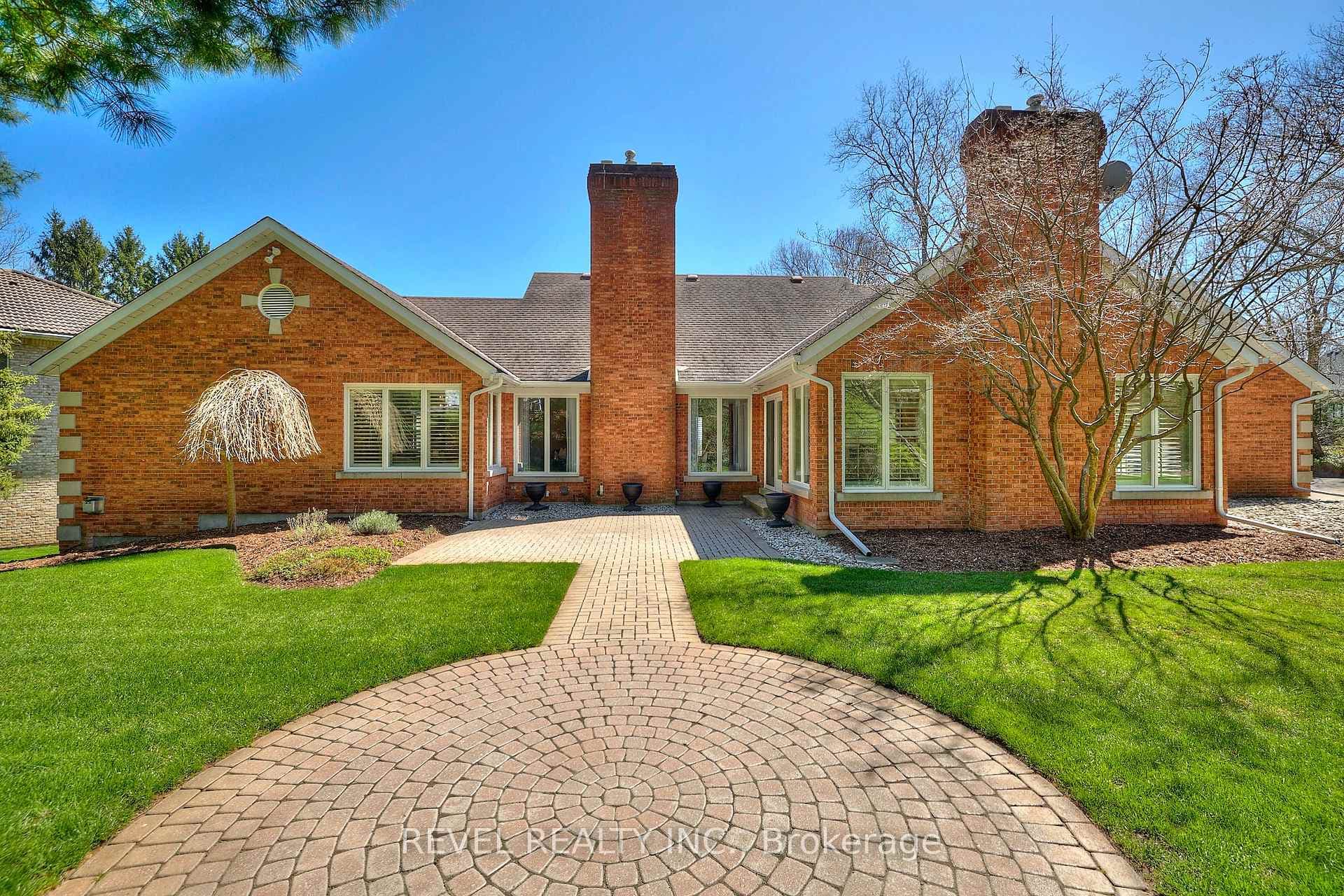 10 Pickwick Place photo 40