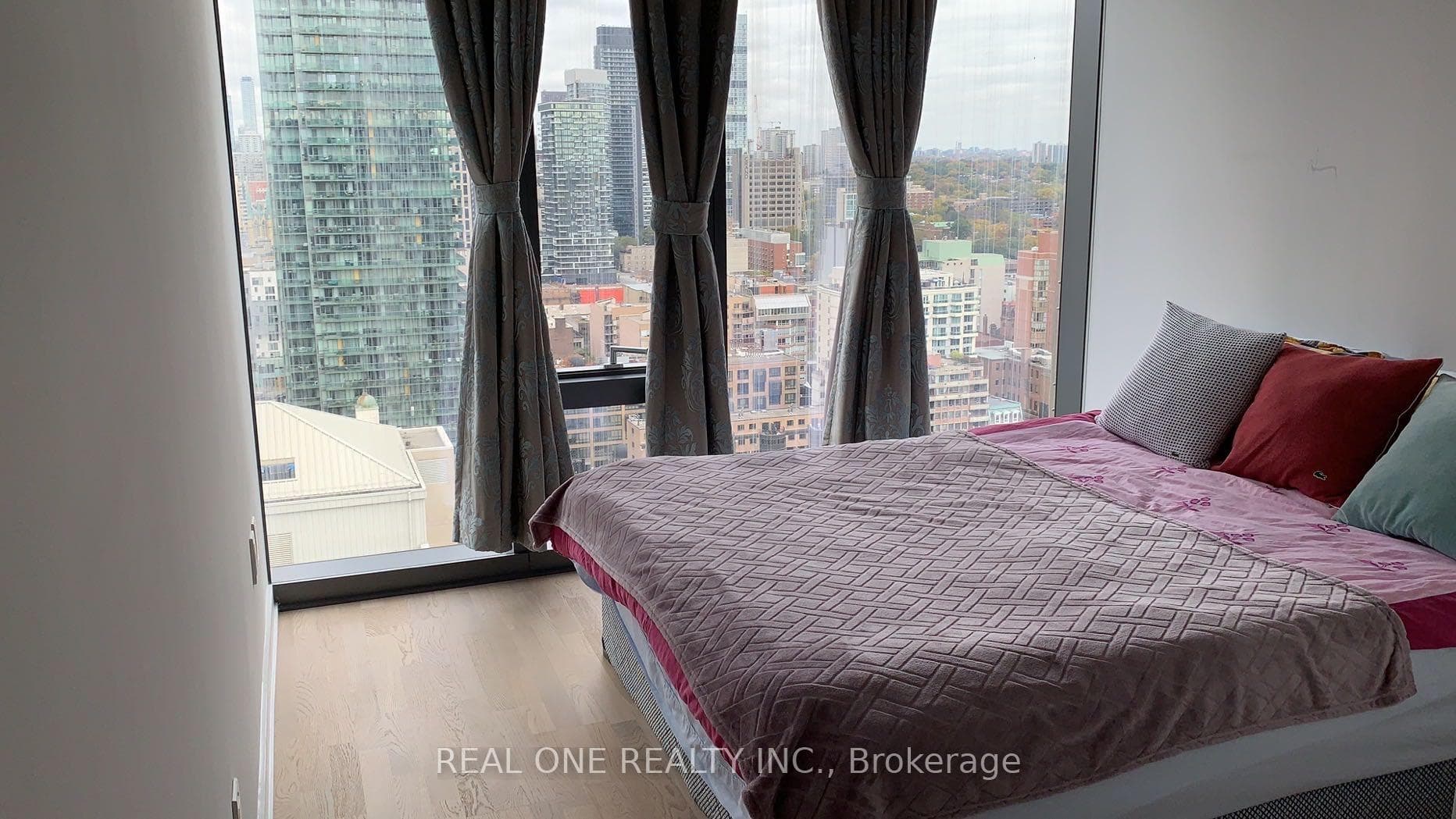 60 Colborne Street Unit 2306 photo 6