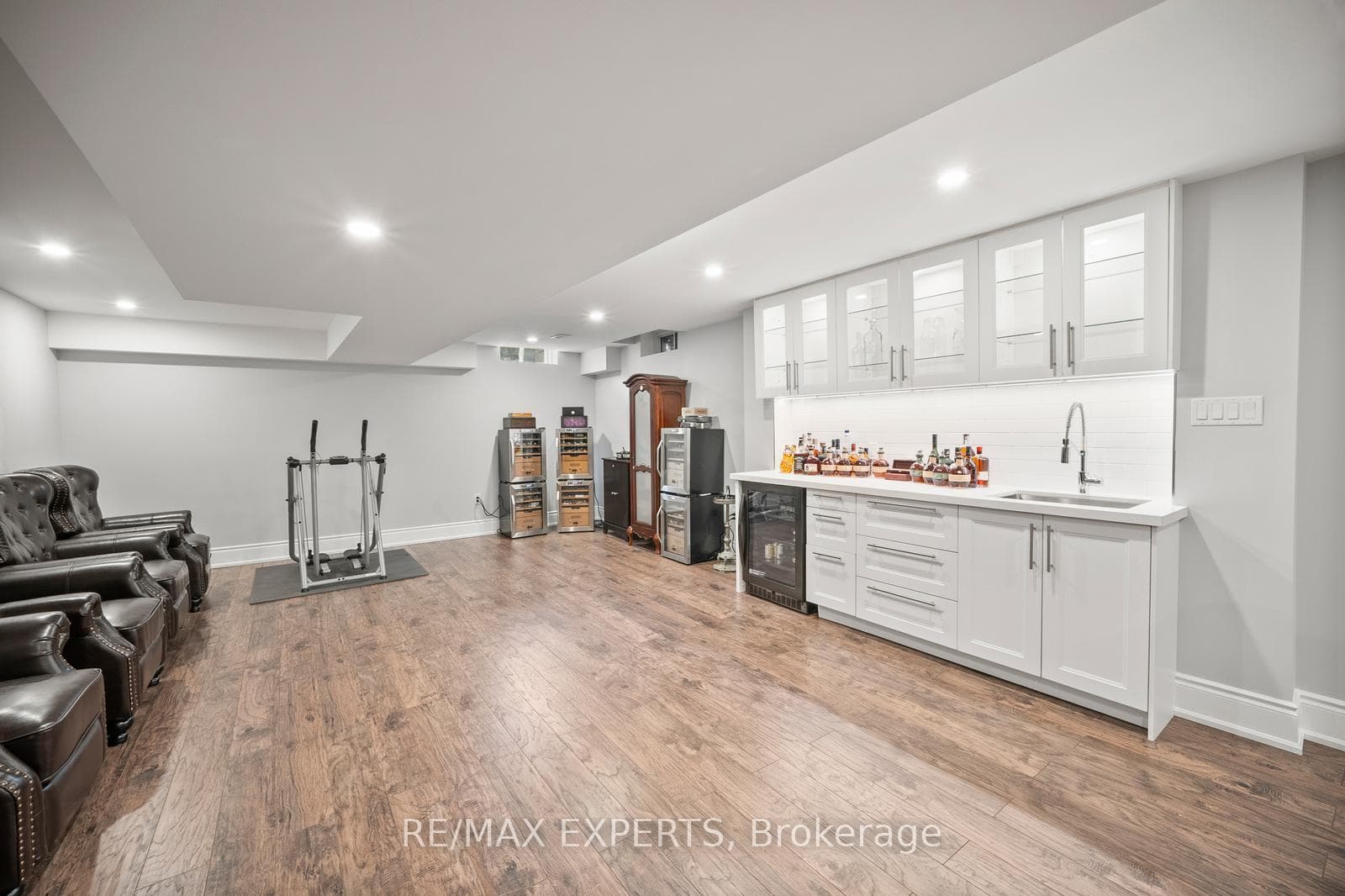 24 Sedgewick Place photo 33