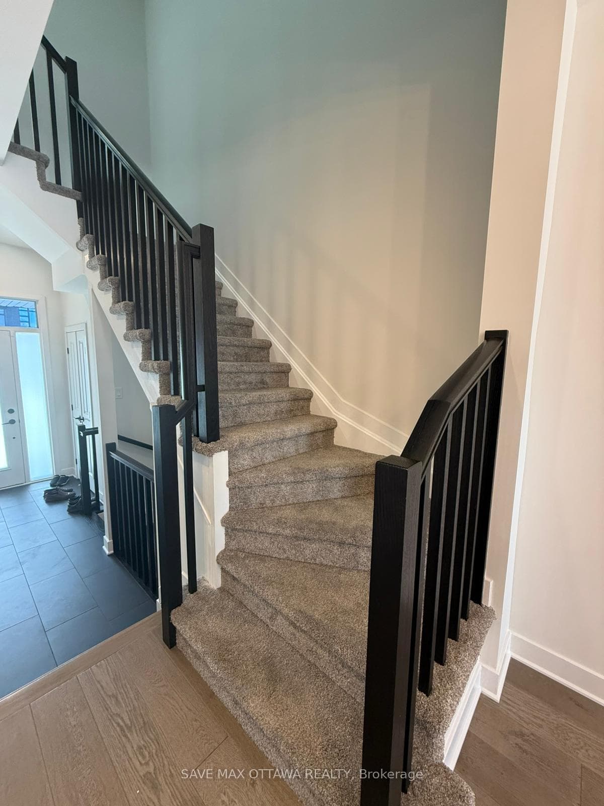 92 Longworth Avenue photo 3