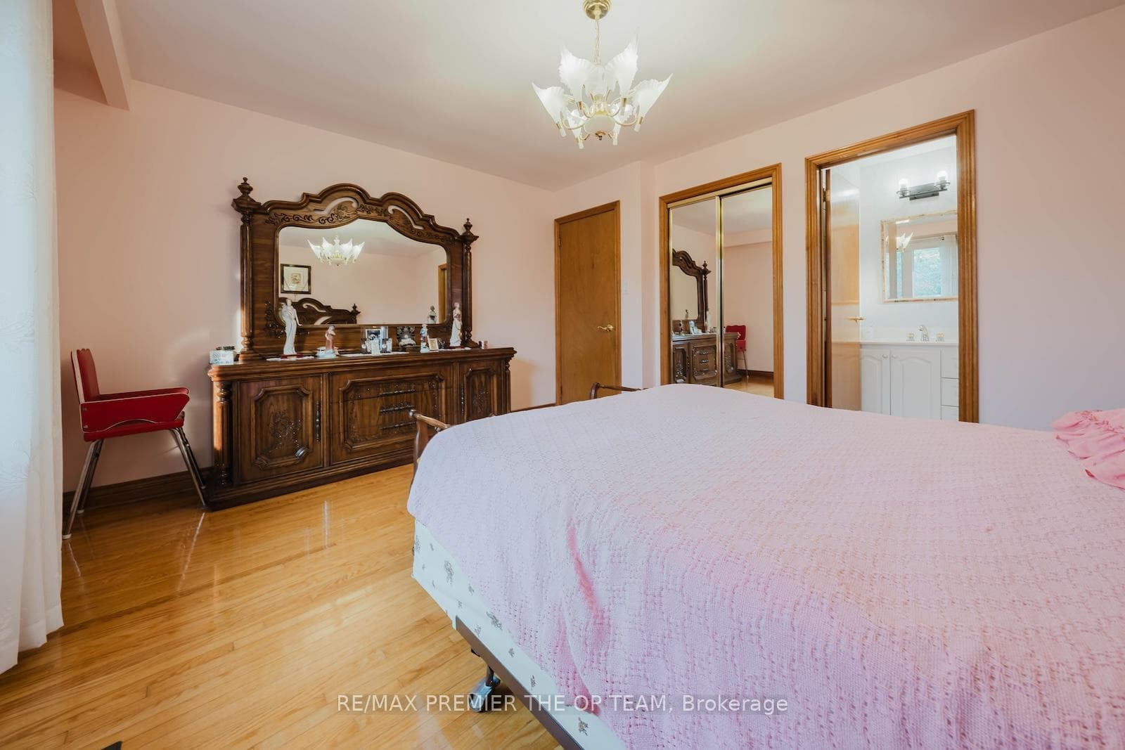 142 Gracefield Avenue photo 23