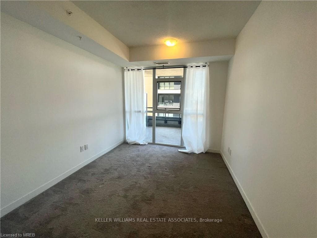 550 North Service Road Unit 803 photo 16