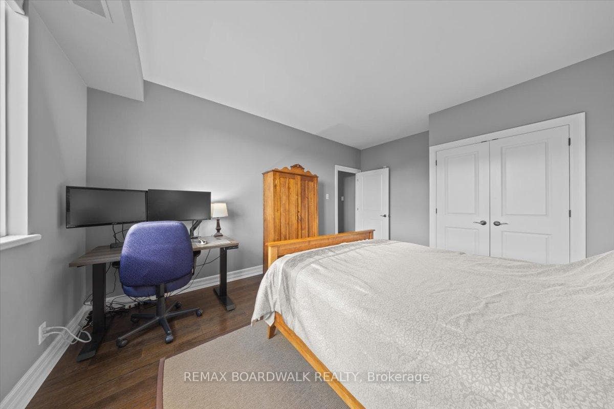 320 Mcleod Street Unit #PH804 photo 21