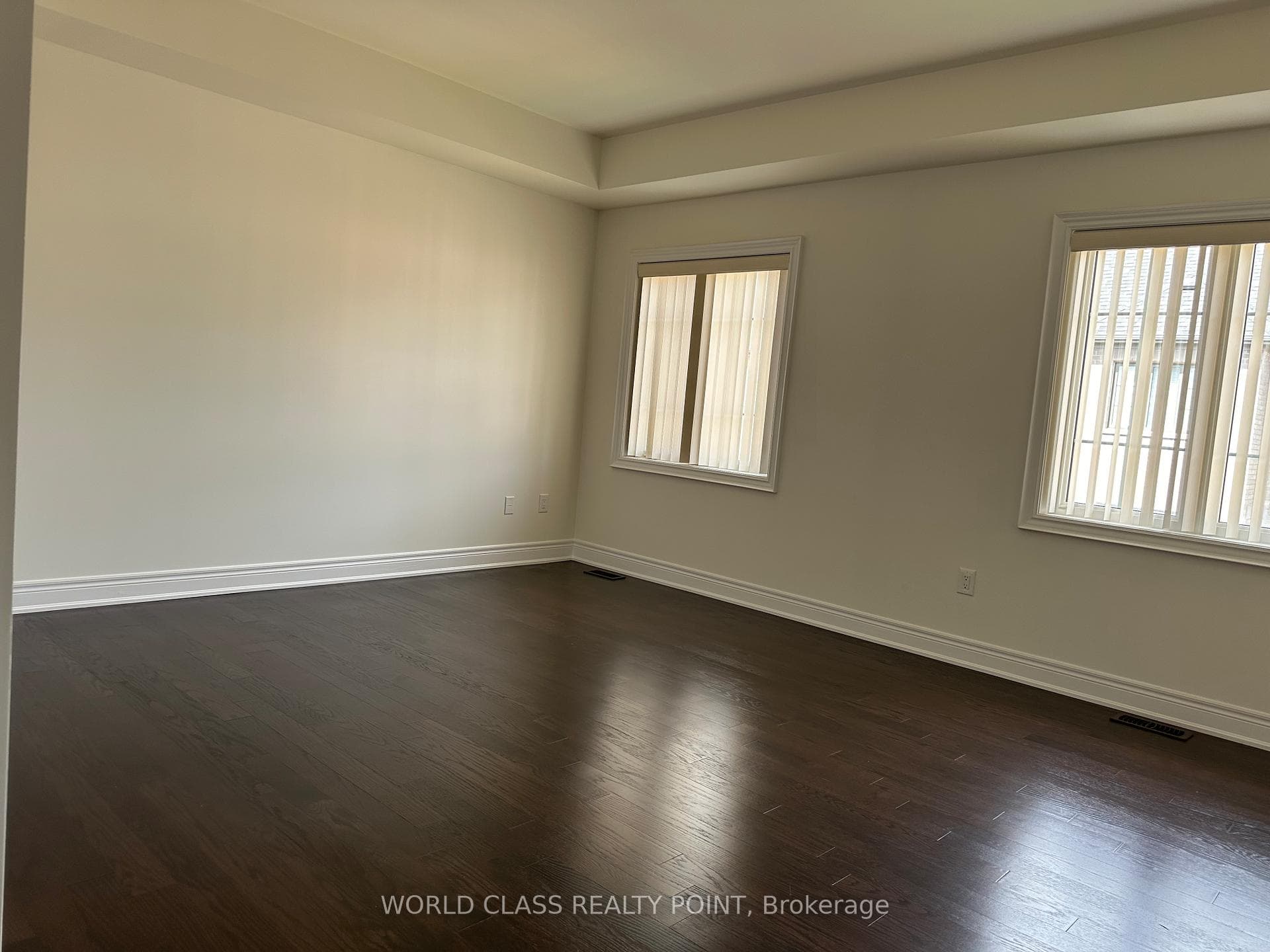 9 Lyle Way photo 14