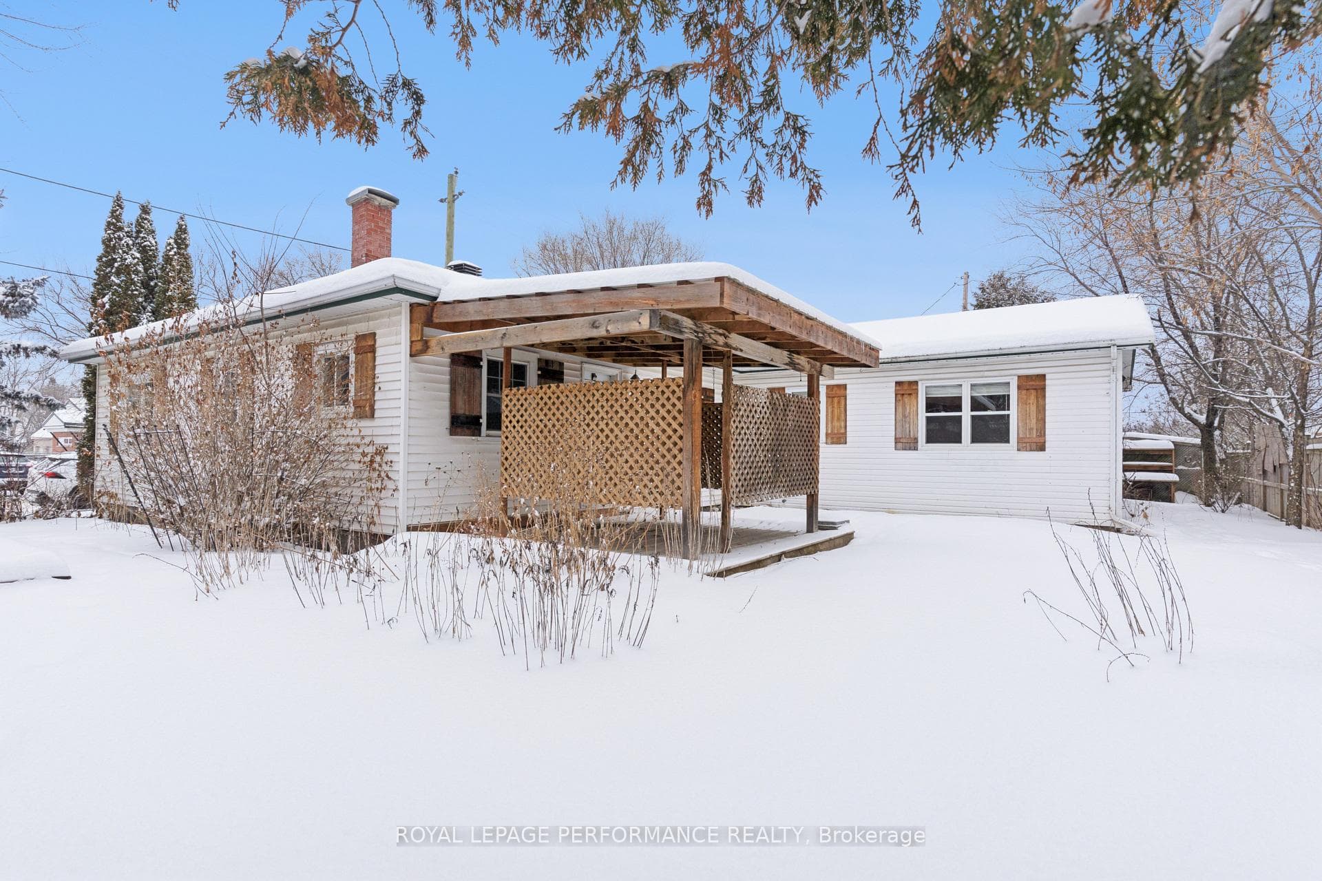 121 Elizabeth Street photo 33