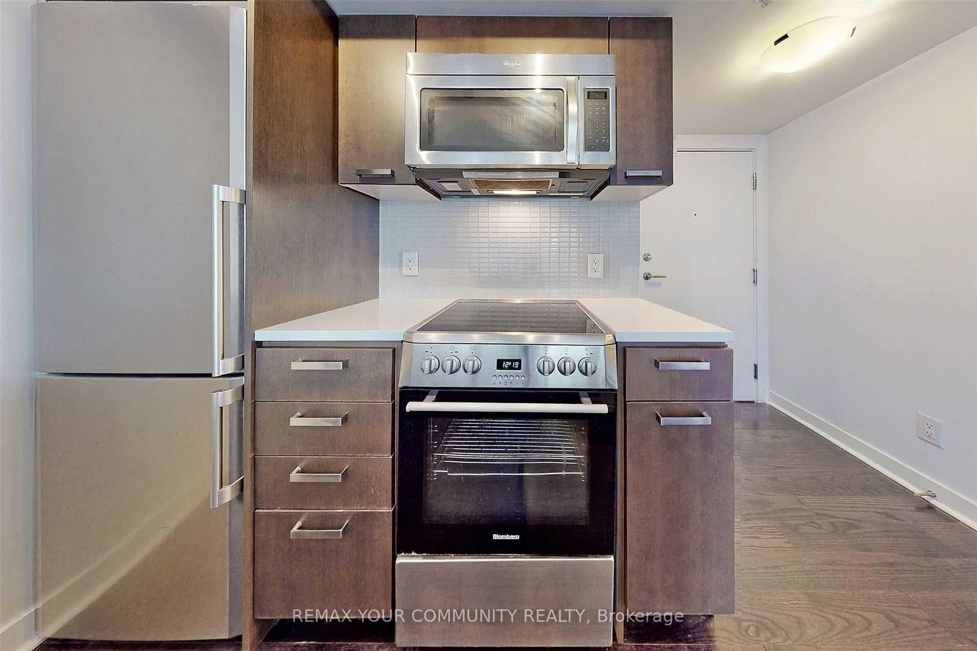 295 Adelaide Street Unit 707 photo 5