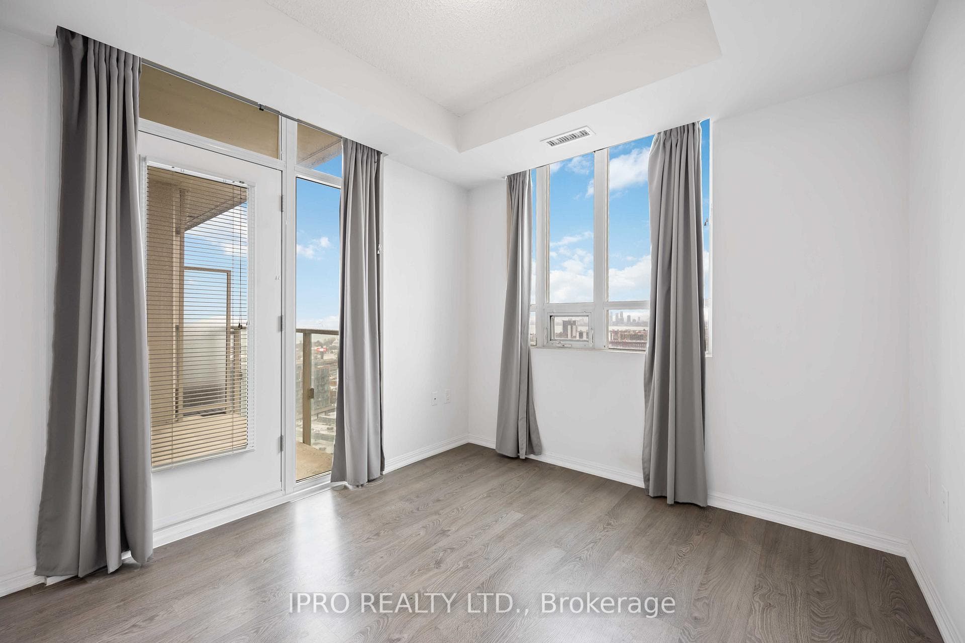 125 Western Battery Road Unit 2514 photo 11