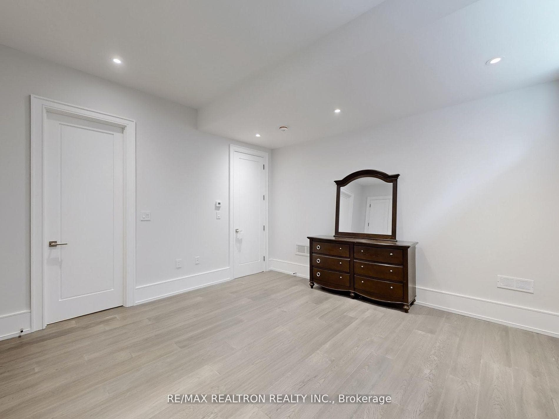 34 Morewood Crescent photo 22