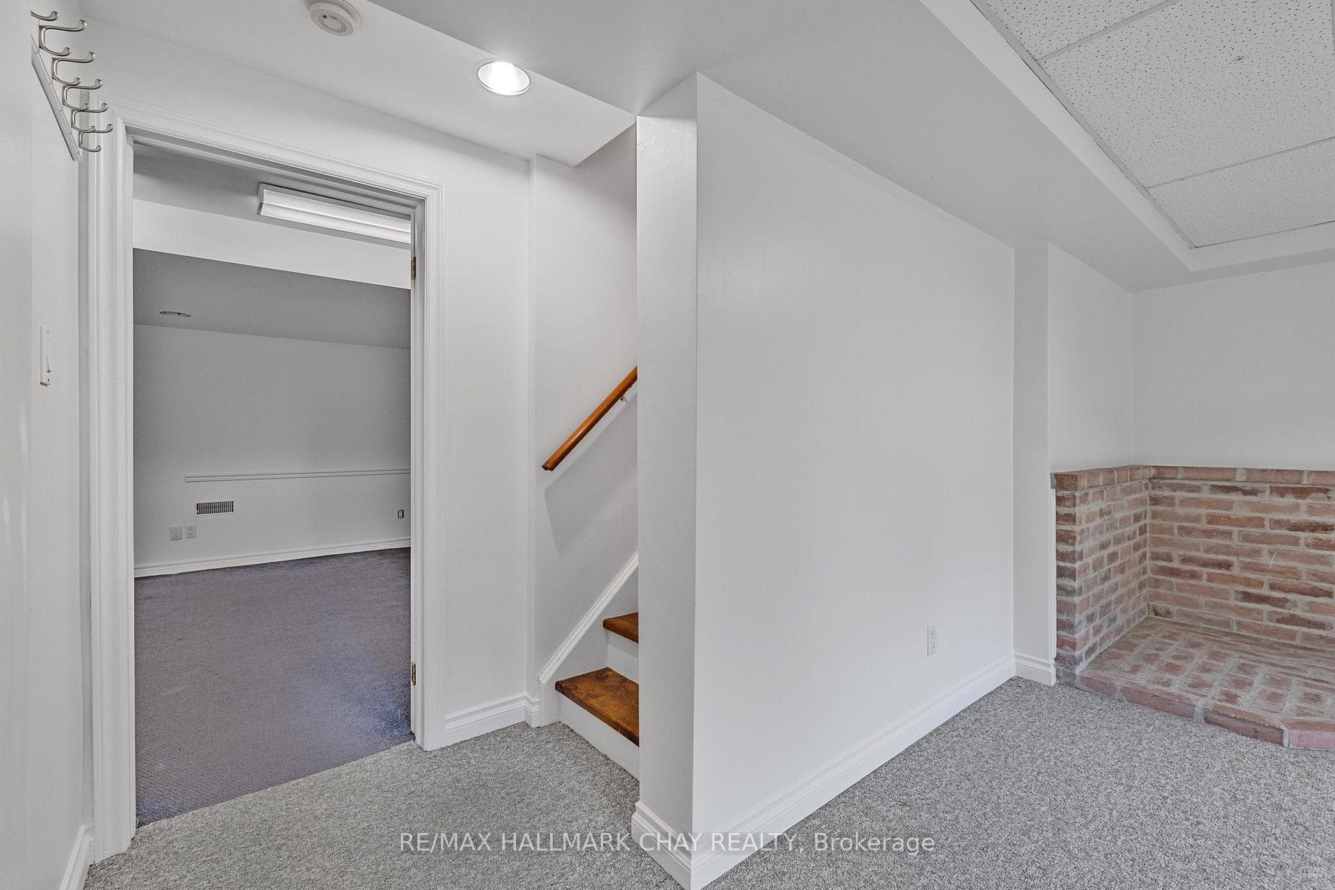 3960 Front Street photo 17