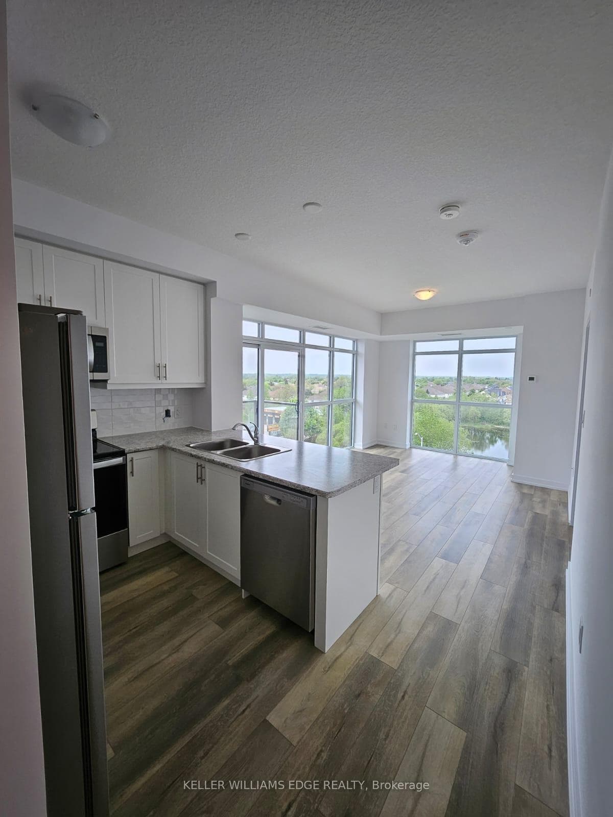 470 Dundas Street Unit 602 photo 21
