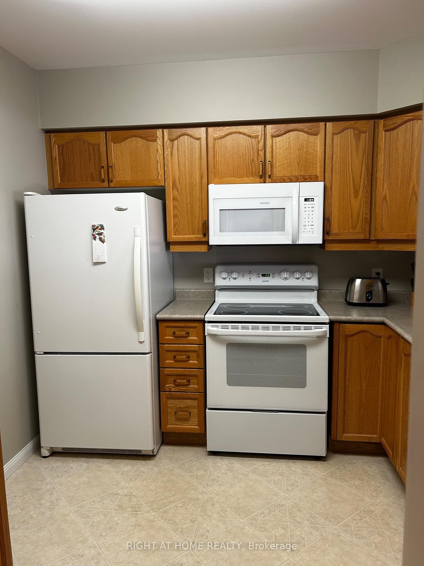 90 Dean Avenue Unit 408 photo 29