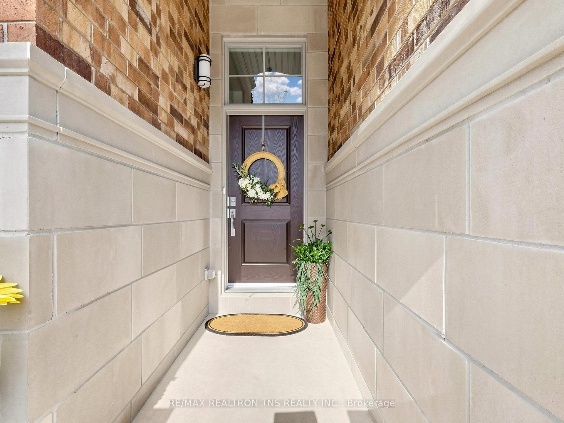 47 Divon Lane photo 3