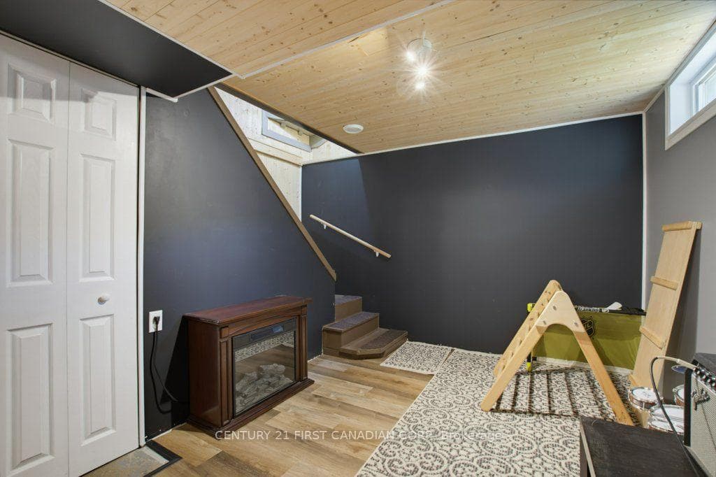 3 Parkside Drive photo 22
