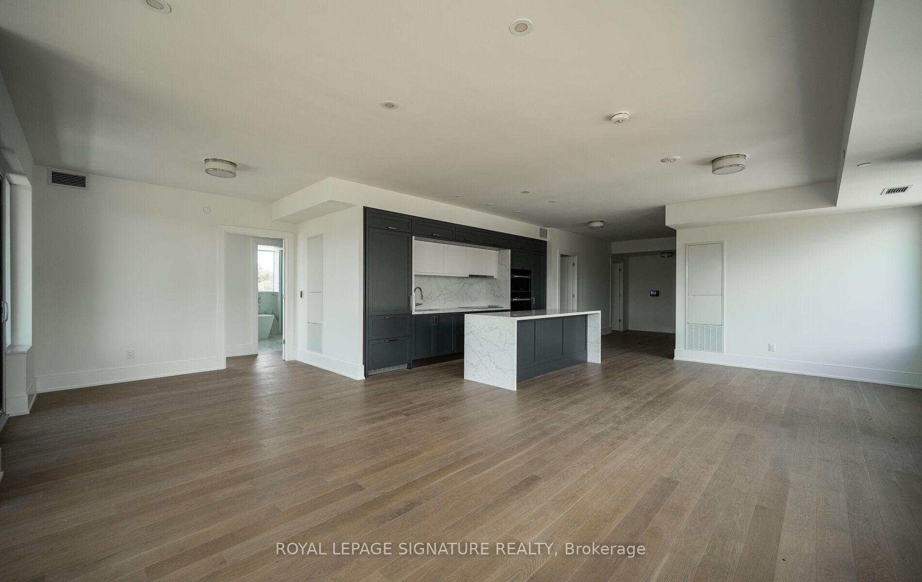 259 The Kingsway N/A Unit 309 photo 9