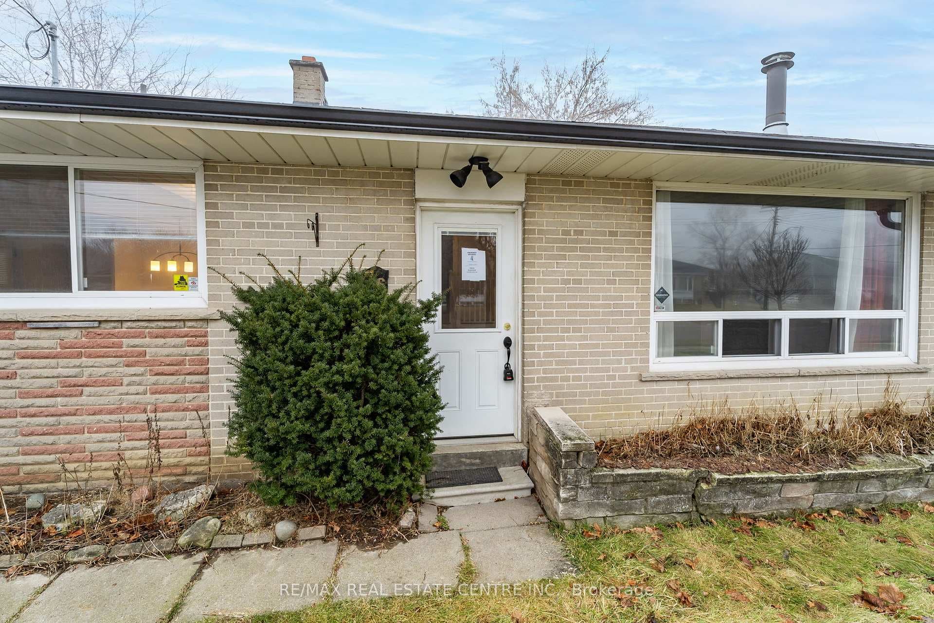 76 Raylawn Crescent photo 6