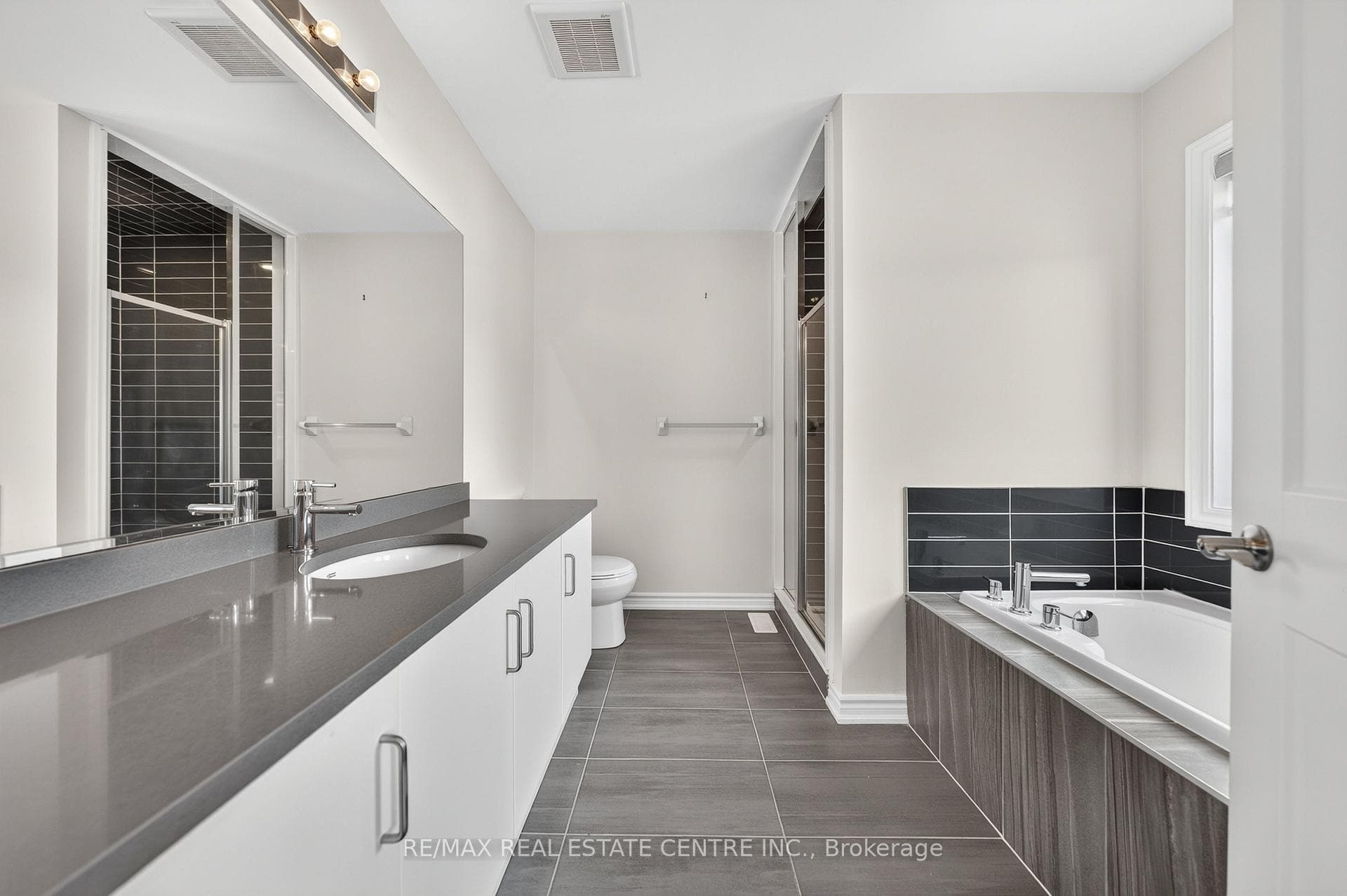 14 Heming Street photo 20